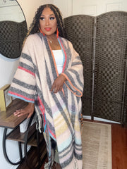 Mrs. Trendsetter Oversized Plaid Fringe Kimono (Cream)